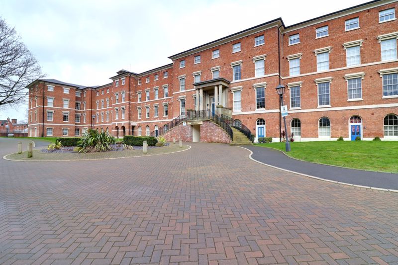 2 bed flat for sale in St. Georges Parkway, Stafford, Staffordshire ST16, £200,000