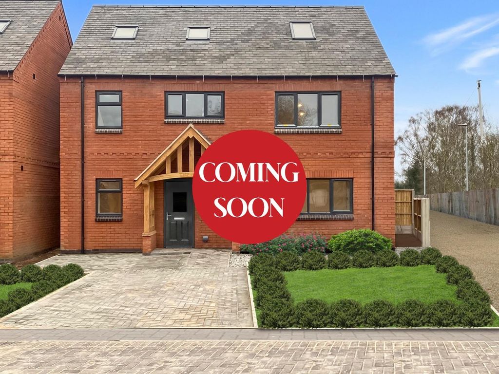 3 bed detached house for sale in The Outwoods, Burbage, Hinckley LE10, £585,000