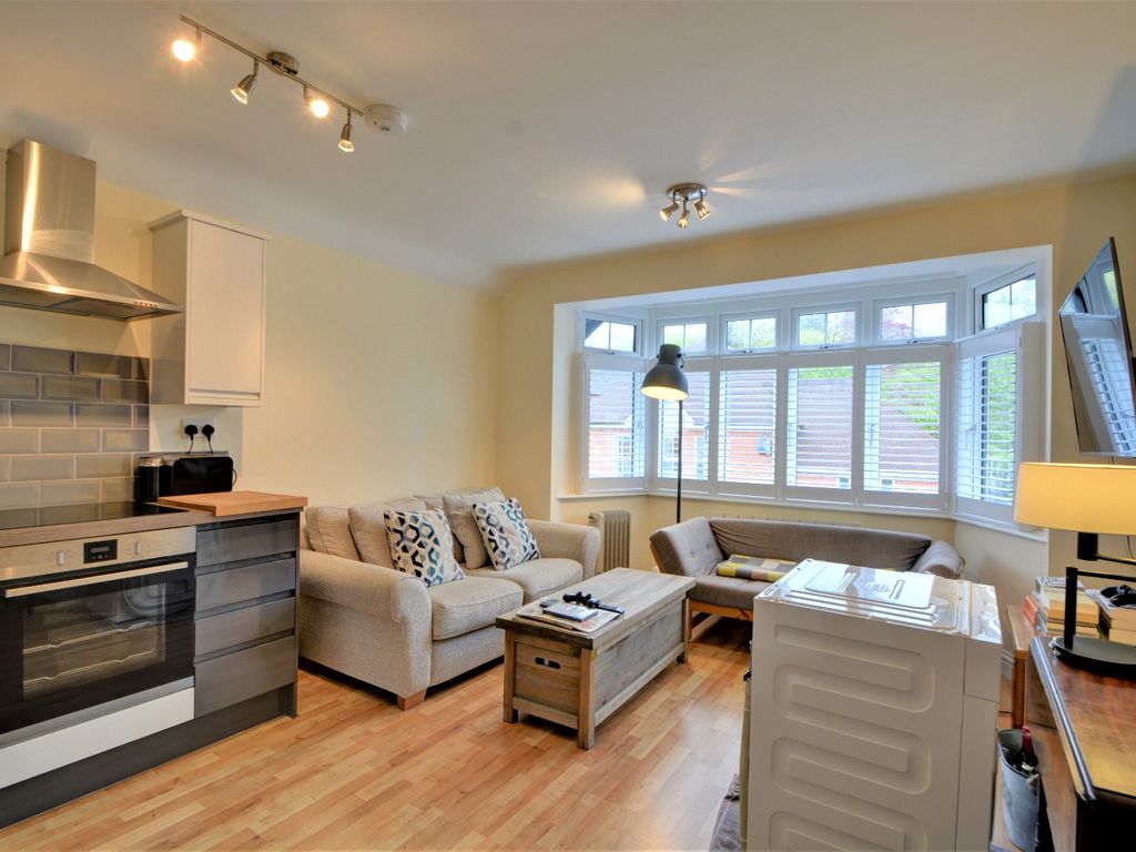 1 bed flat for sale in Pevensey, Beacon Hill Road, Beacon Hill, Surrey GU26, £182,500