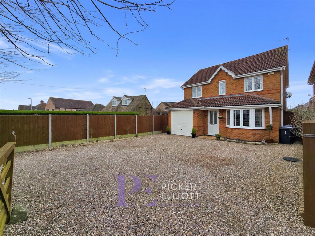 4 bed detached house for sale in Little Mill Close, Barlestone, Nuneaton CV13, £435,000