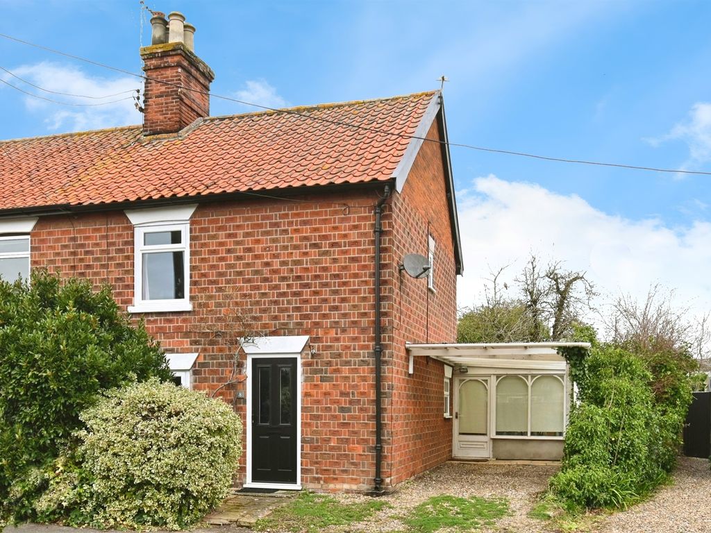3 bed semi-detached house for sale in Sunnyside, Diss IP22, £260,000