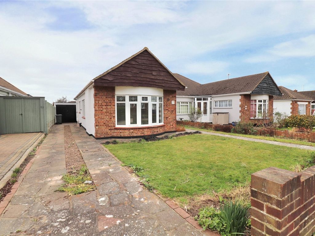 3 bed bungalow for sale in Wick Chase, Wick Estate, Southend-On-Sea, Essex SS2, £475,000
