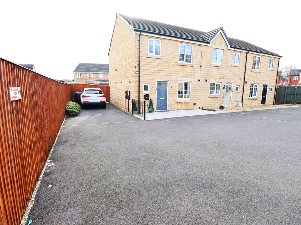 3 bed town house for sale in Gower Way, Rawmarsh, Rotherham S62, £200,000