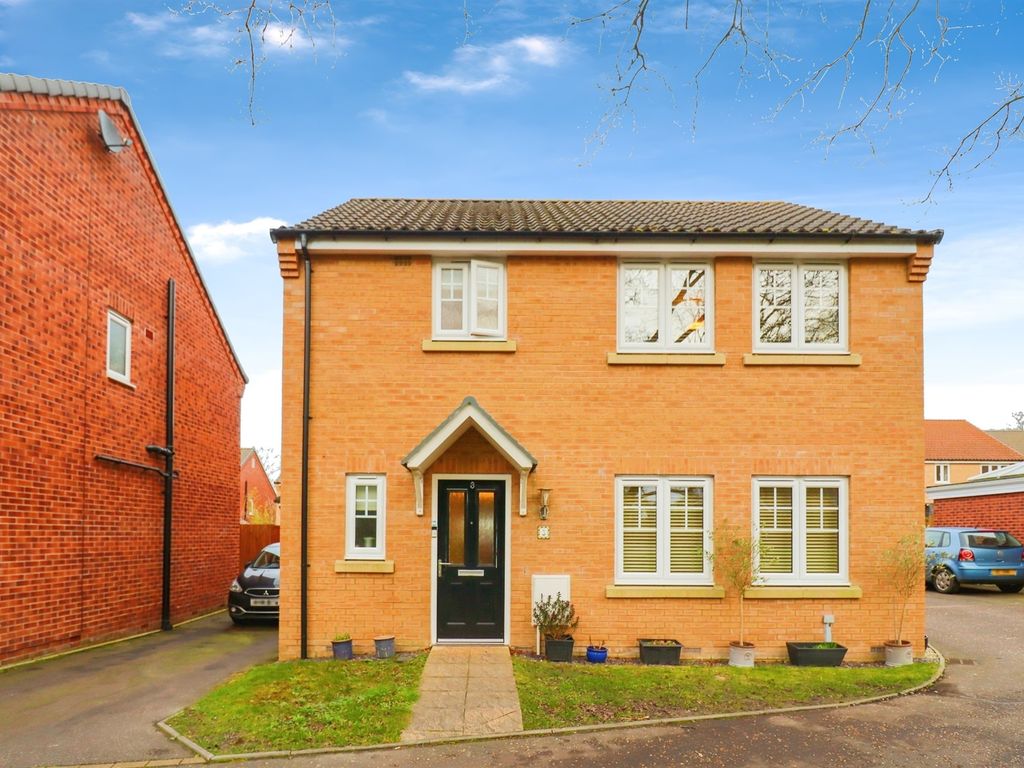 3 bed detached house for sale in Lime Tree Close, Framingham Earl, Norwich NR14, £350,000