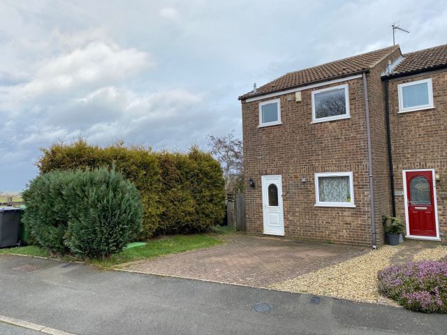 2 bed end terrace house for sale in Orchard Court, Pattishall, Northamptonshire NN12, £245,000