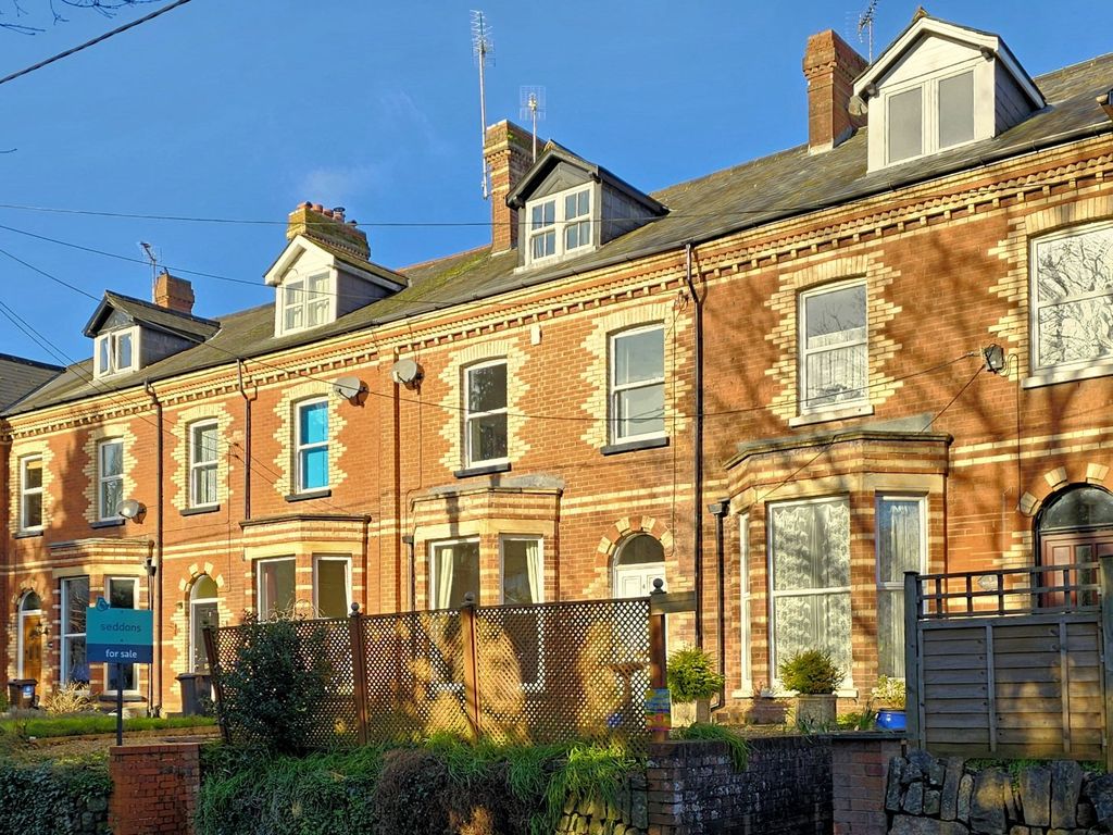 6 bed terraced house for sale in Redlands, Tiverton, Devon EX16, £465,000