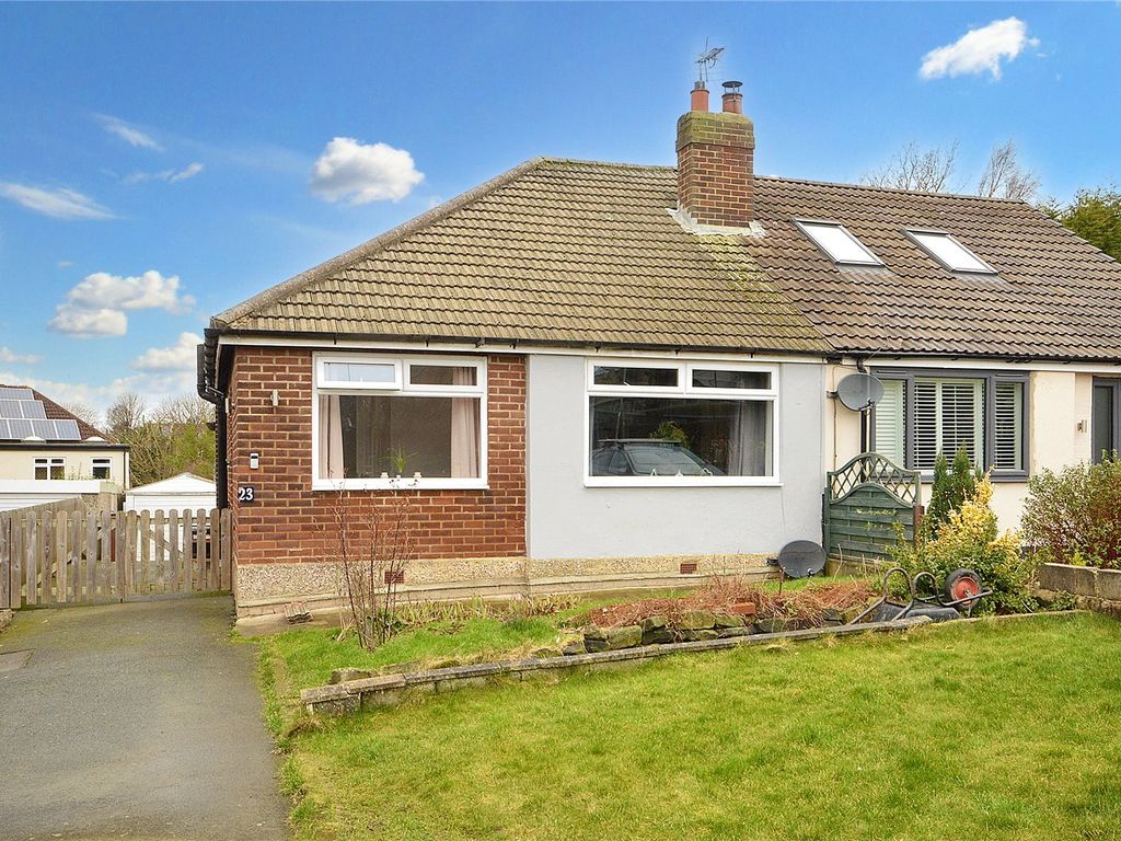 2 bed bungalow for sale in Bedford Gardens, Leeds, West Yorkshire LS16, £270,000