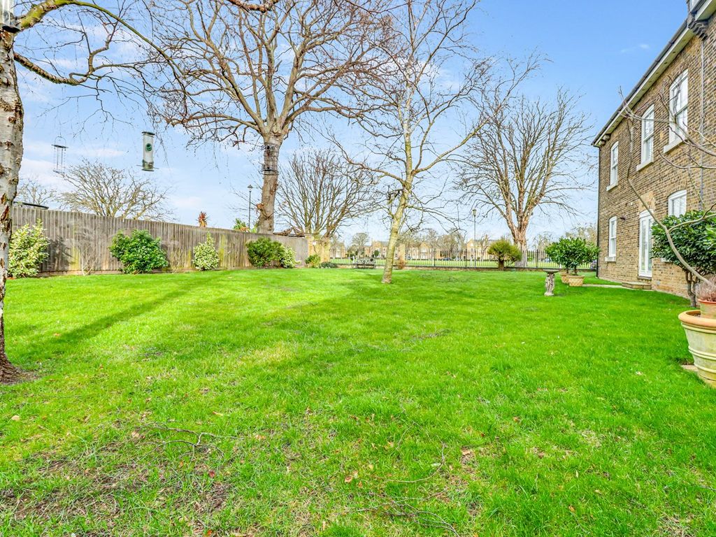 2 bed flat for sale in Magazine Mews, Shoebury Garrison SS3, £425,000