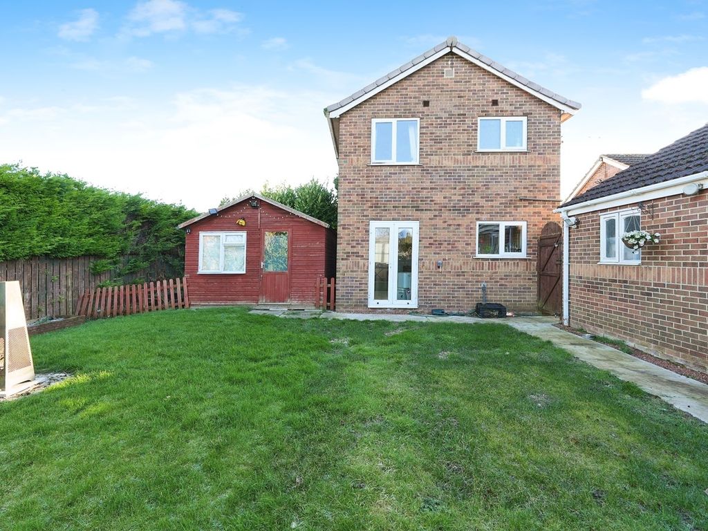 3 bed detached house for sale in Beck Close, Howden, Goole DN14, £250,000