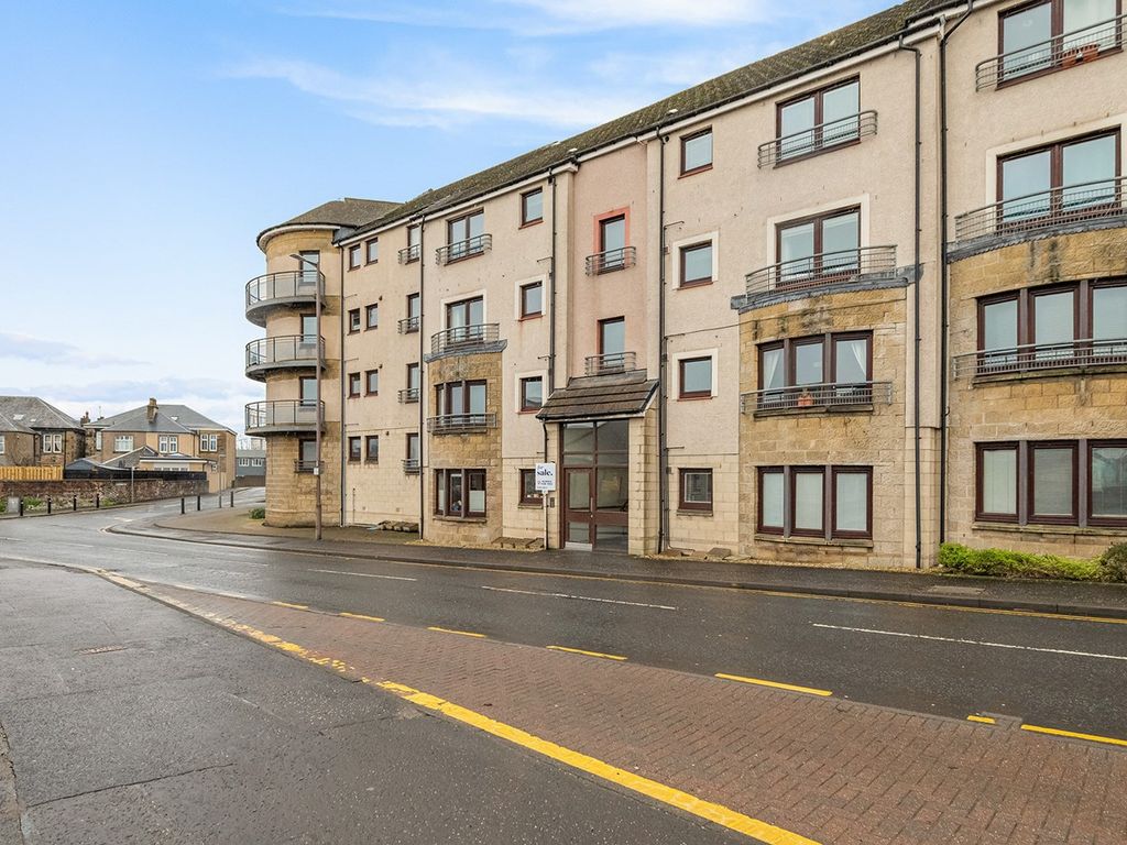 2 bed flat for sale in Cow Wynd, Falkirk FK1, £113,500