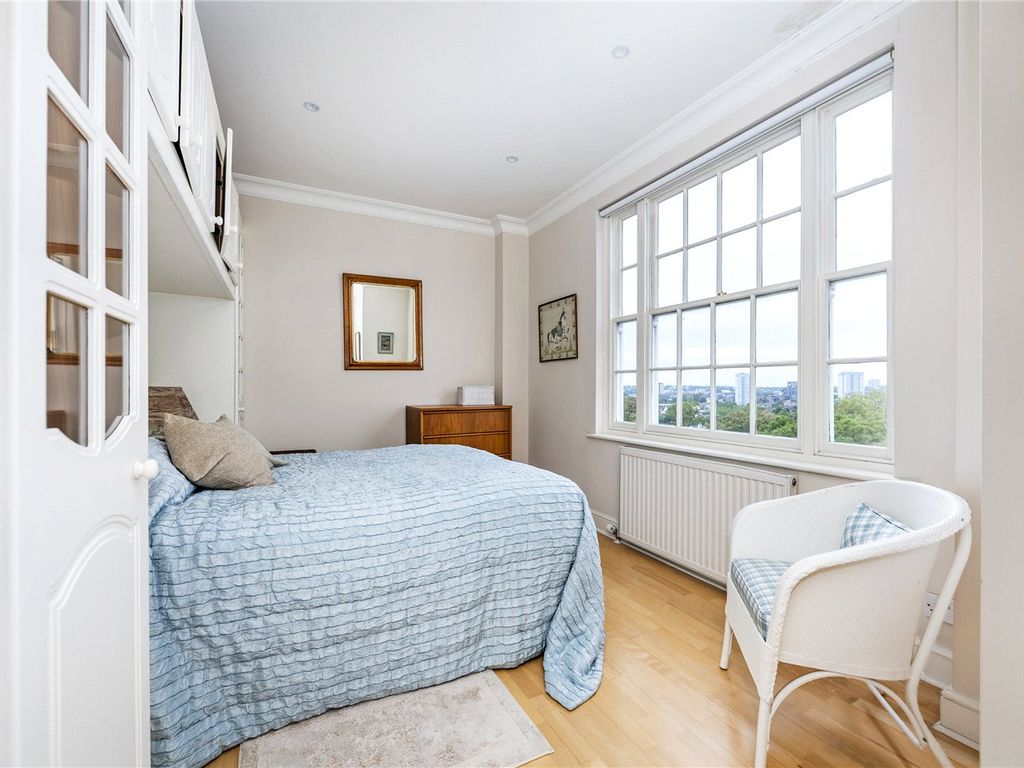 2 bed flat for sale in Apsley House, 23-29 Finchley Road, London NW8, £750,000