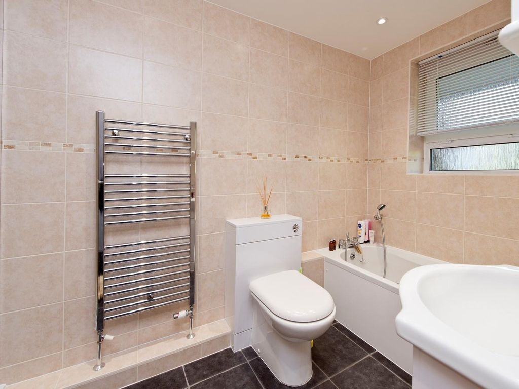 1 bed flat for sale in Horton House, Field Road, Hammersmith, London W6, £275,000