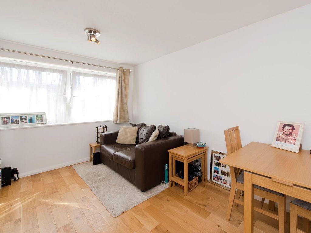 1 bed flat for sale in Horton House, Field Road, Hammersmith, London W6, £275,000
