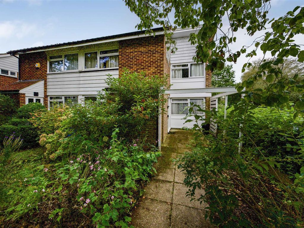 3 bed end terrace house for sale in Ashburnham Road, Ham, Richmond TW10, £635,000