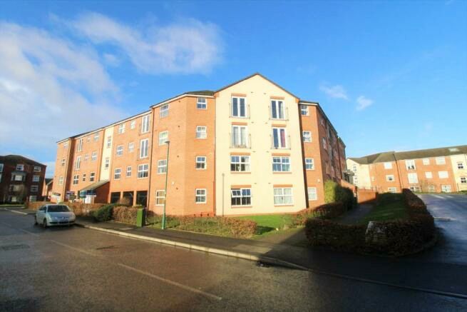 2 bed flat for sale in Avery Court, Wharf Lane, Solihull B91, £150,000