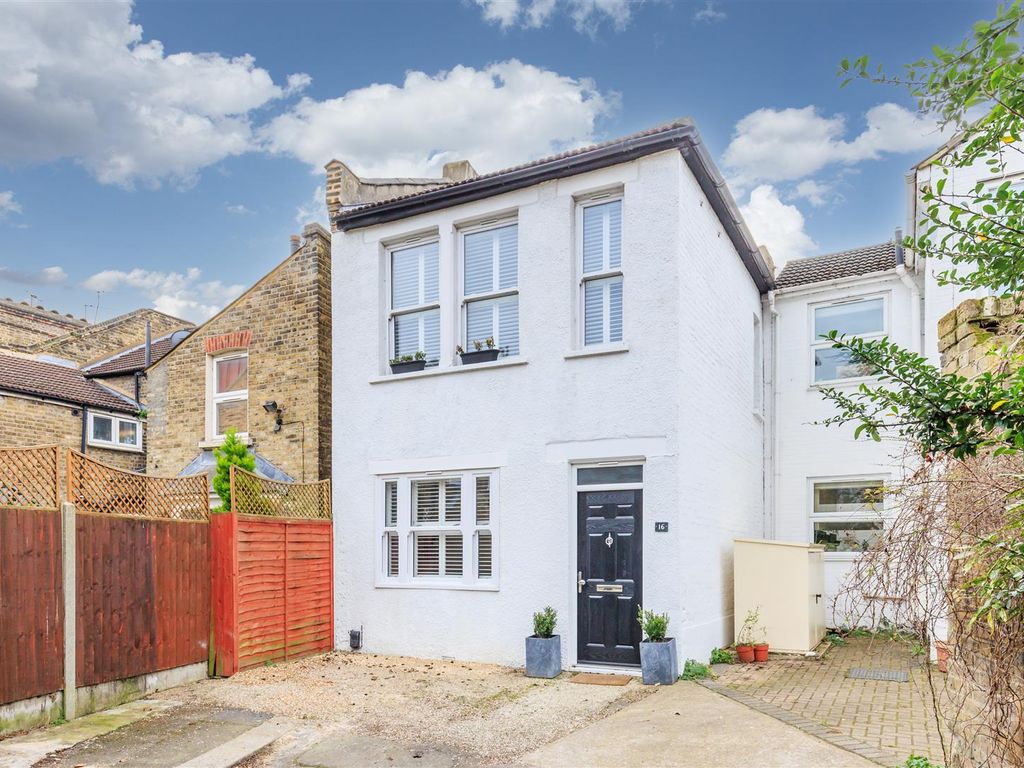 3 bed semi-detached house for sale in Forest Side, Forest Gate E7, £600,000