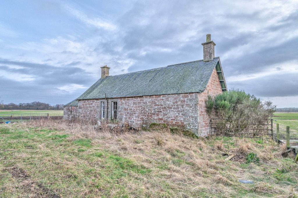 Cottage for sale in Dalfouper Bothy, Edzell, Angus DD9, £135,000