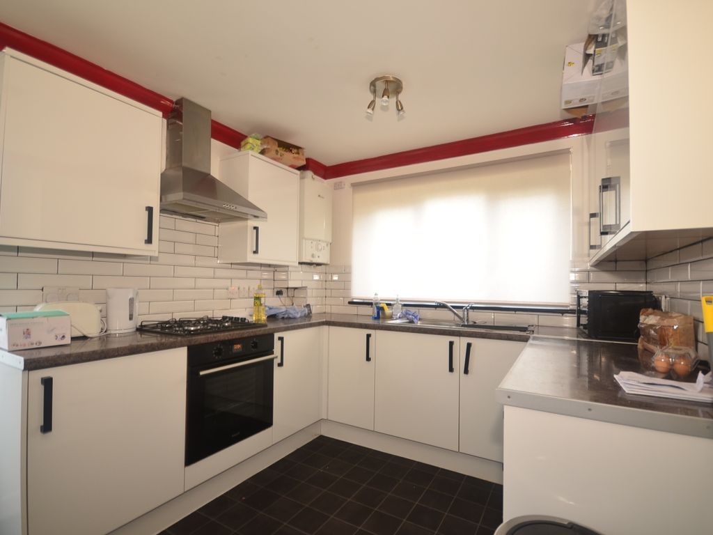 Room to rent in Kenilworth Close, Brighton BN2, £650 pcm