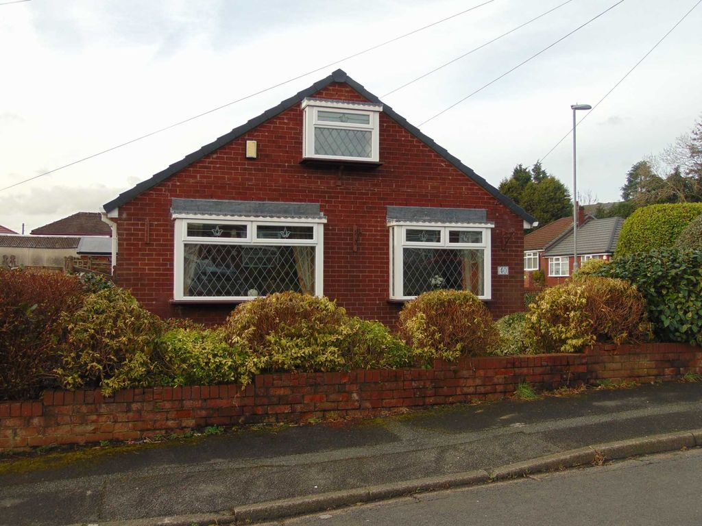 3 bed bungalow for sale in Bedford Ave, Shaw OL2, £270,000