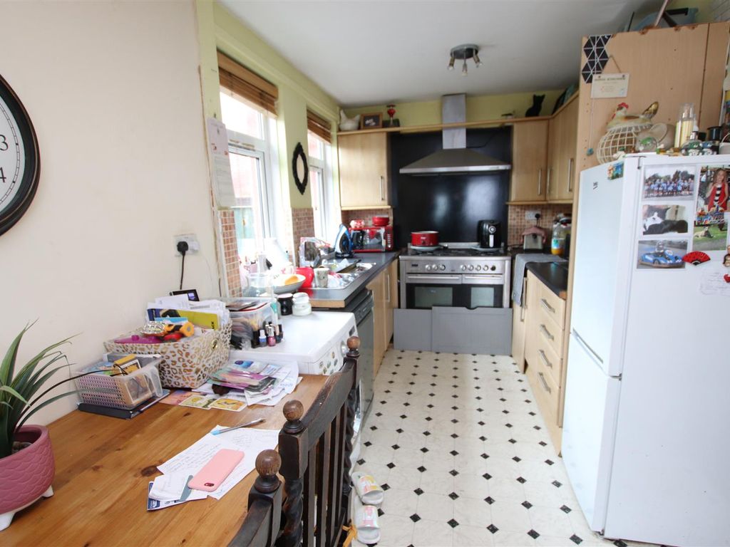 3 bed semi-detached house for sale in Delius Avenue, Bradford BD10, £75,000