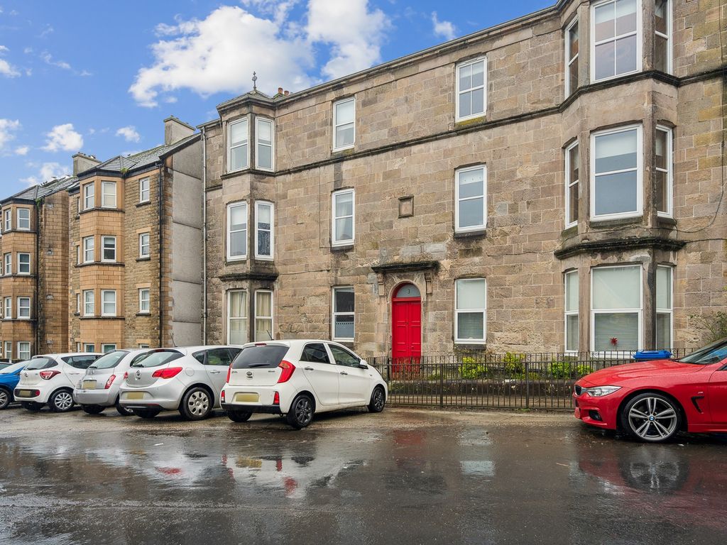2 bed flat to rent in 3 Clydeshore Road, Dumbarton, Wdc G82, £850 pcm