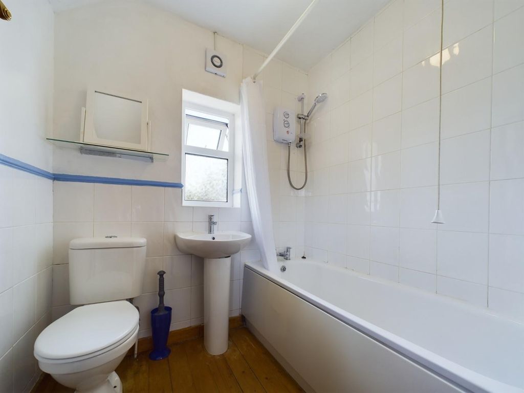 3 bed semi-detached house for sale in Hornby Road, Brighton BN2, £385,000