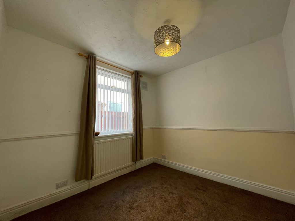 2 bed flat for sale in Bingfield Gardens, Fenham, Newcastle Upon Tyne NE5, £85,000