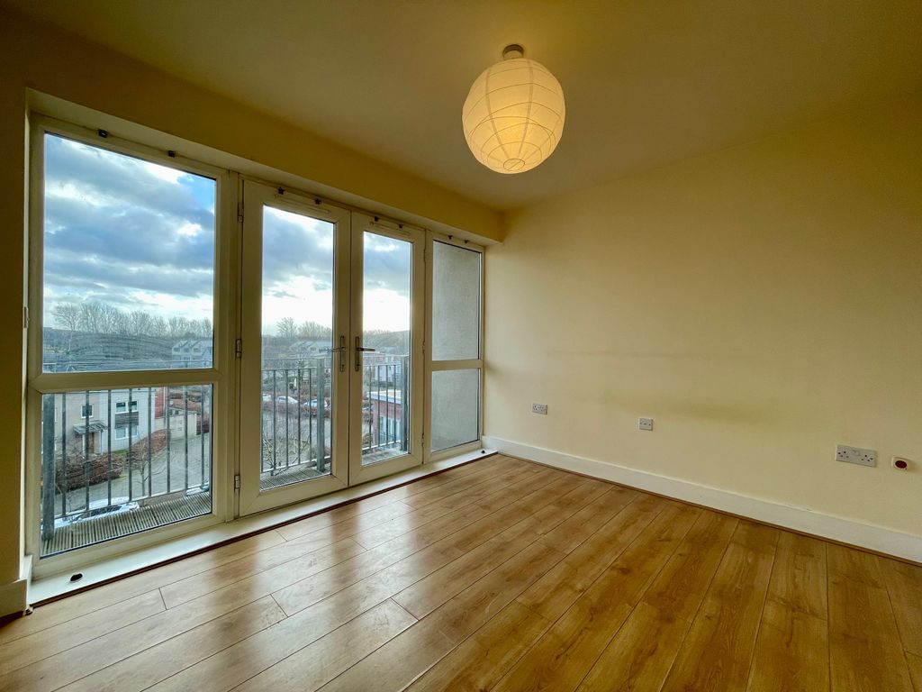 2 bed flat for sale in The Grainger, Gateshead NE8, £155,000