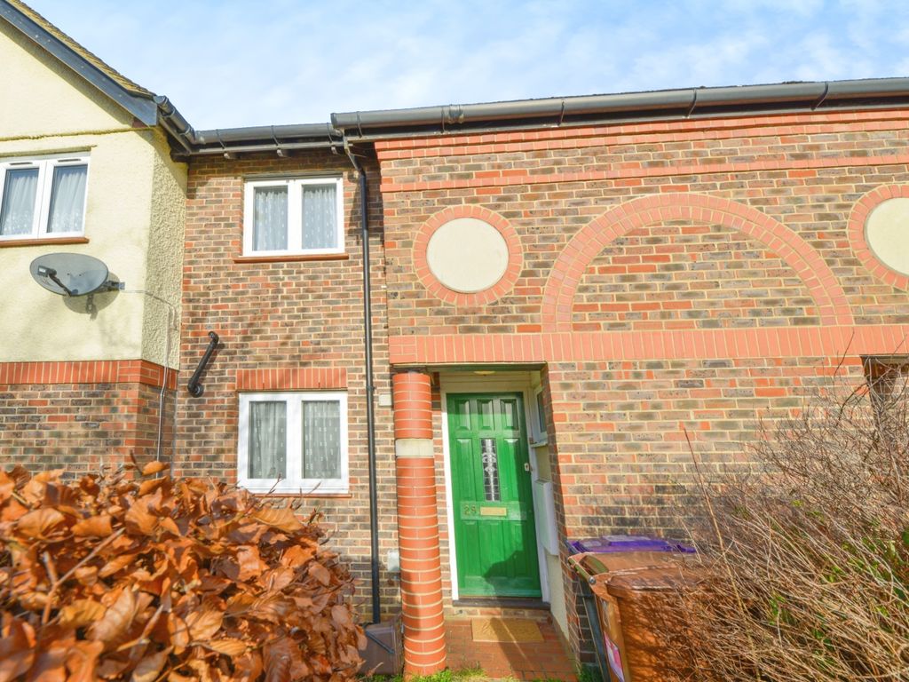 3 bed terraced house for sale in Beech Hill, Letchworth Garden City SG6, £300,000