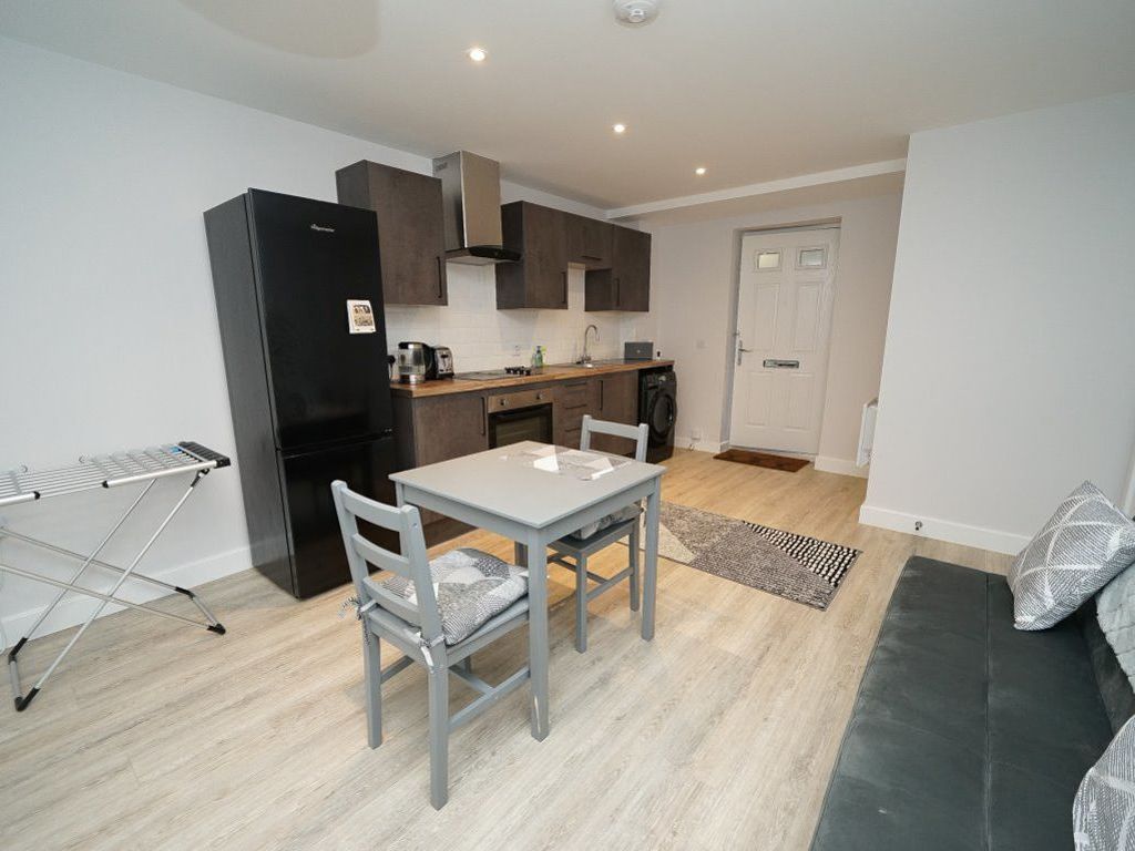 1 bed flat to rent in Leighton Road, Leighton Buzzard LU7, £950 pcm