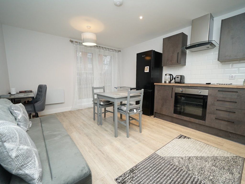 1 bed flat to rent in Leighton Road, Leighton Buzzard LU7, £950 pcm
