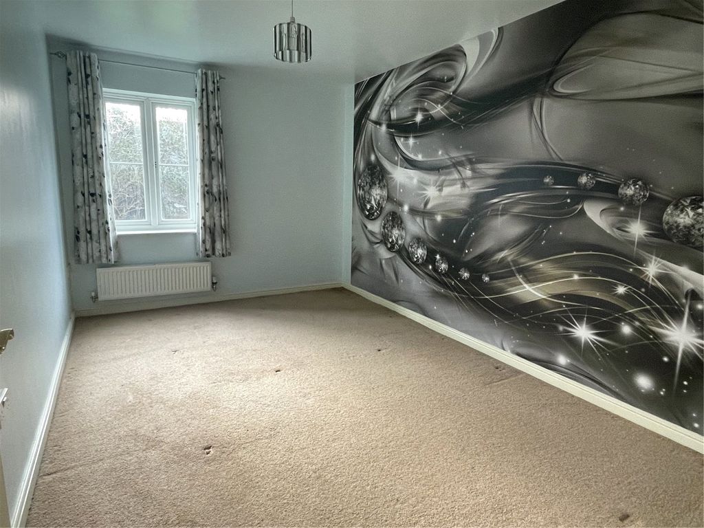 2 bed flat for sale in Spiller Close, Stratford-Upon-Avon, Warwickshire CV37, £160,000