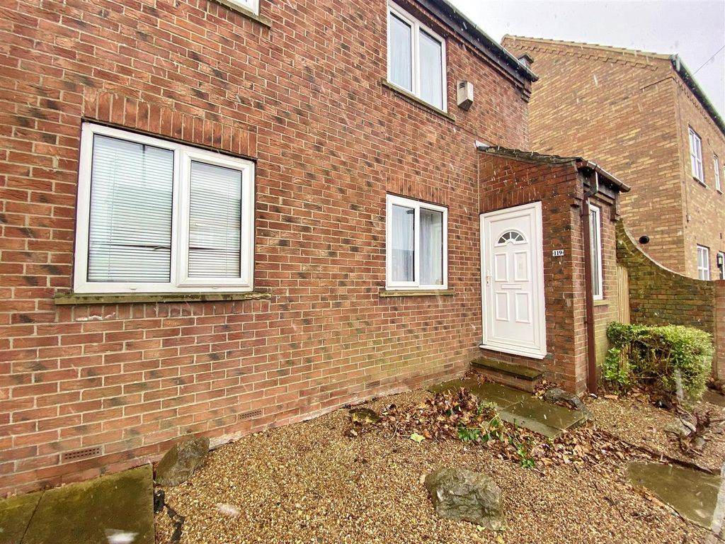 1 bed semi-detached house to rent in New Millgate, Selby YO8, £625 pcm
