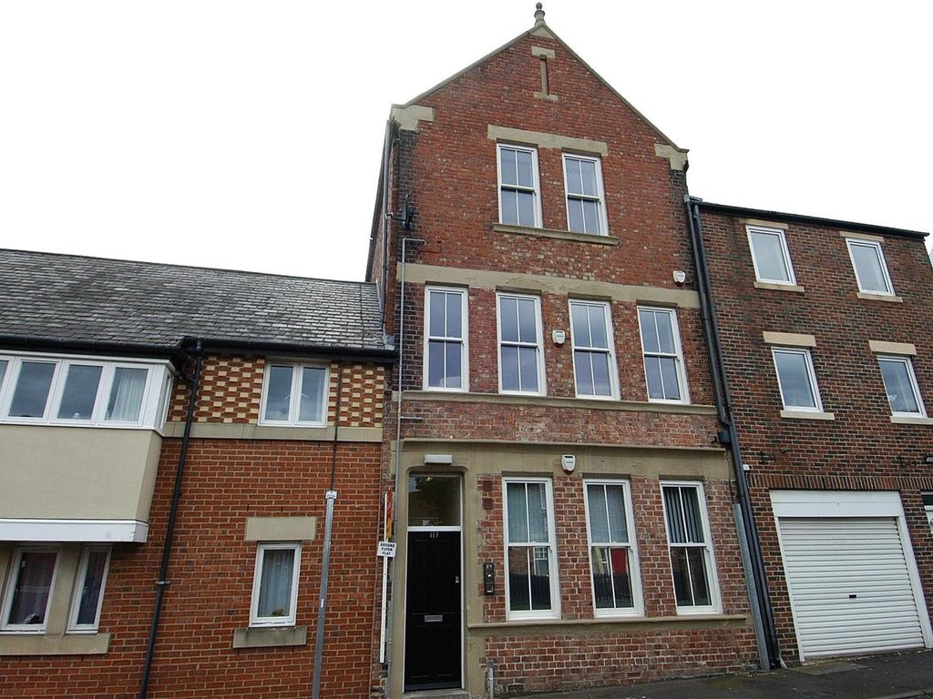 2 bed flat to rent in Norfolk Street, North Shields NE30, £725 pcm