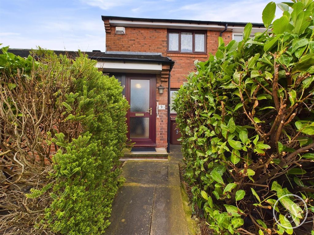2 bed town house for sale in High Bank Approach, Leeds LS15, £215,000