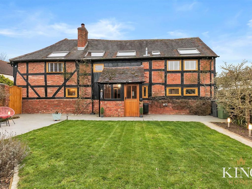 3 bed barn conversion for sale in Callow Hill Lane, Callow Hill, Redditch B97, £525,000