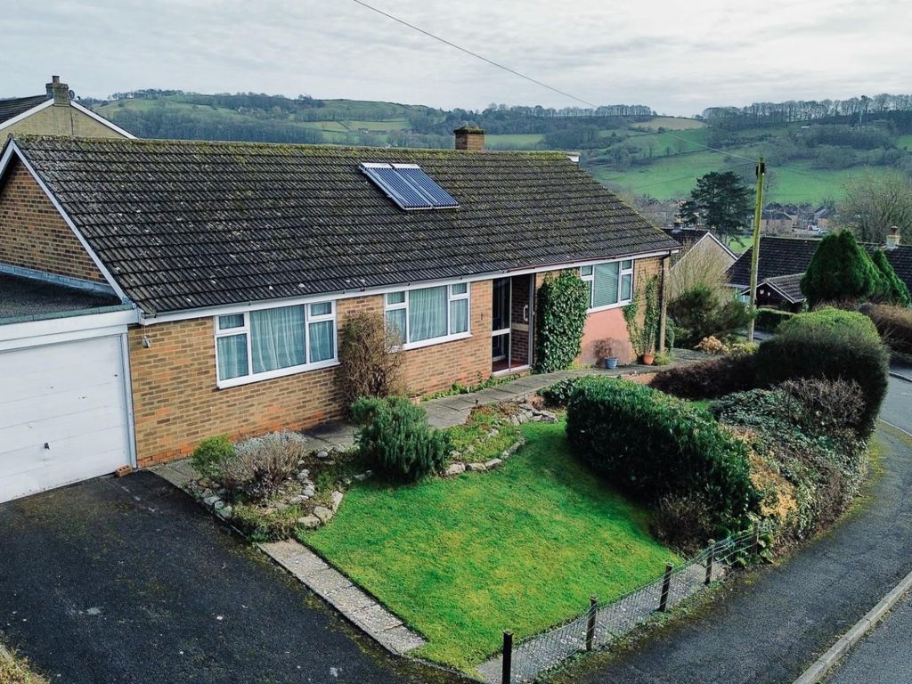 3 bed detached bungalow for sale in Lady Flatts Road, Wirksworth, Matlock DE4, £300,000