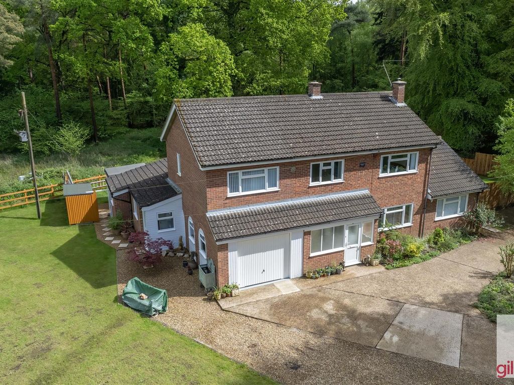 4 bed detached house for sale in Plumstead Road East, Norwich NR7, £585,000