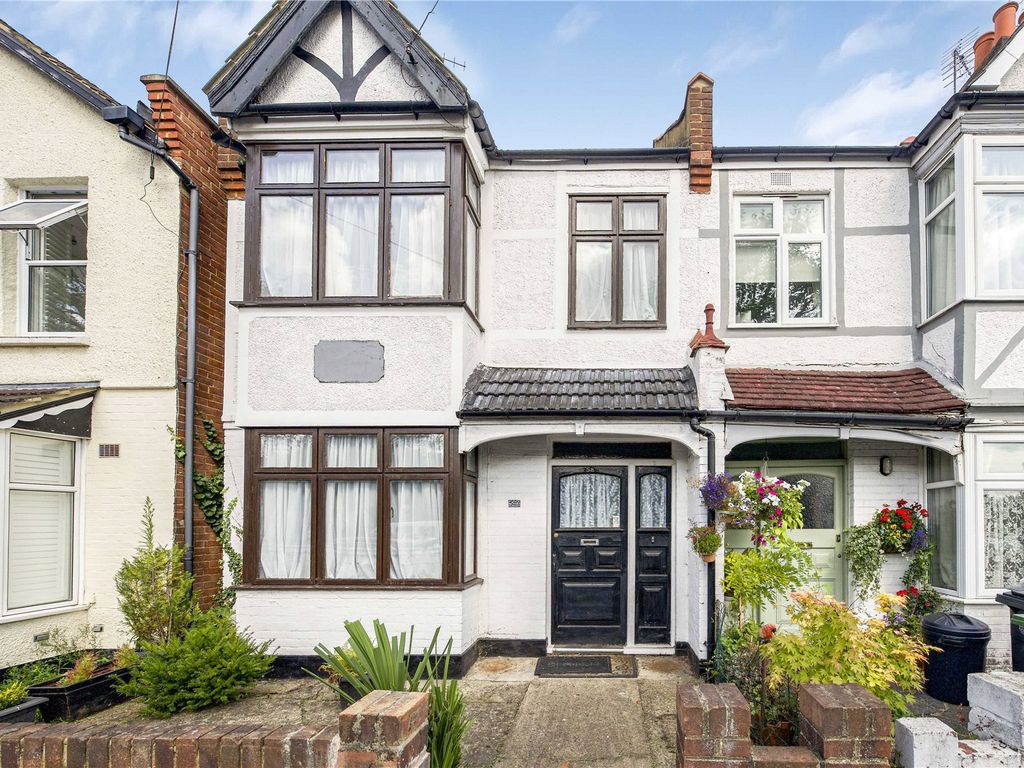 3 bed end terrace house for sale in Blagdon Road, New Malden KT3, £625,000
