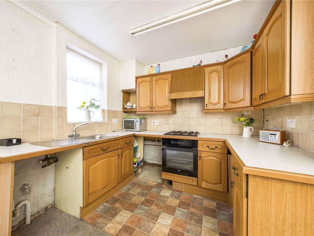 3 bed end terrace house for sale in Blagdon Road, New Malden KT3, £625,000
