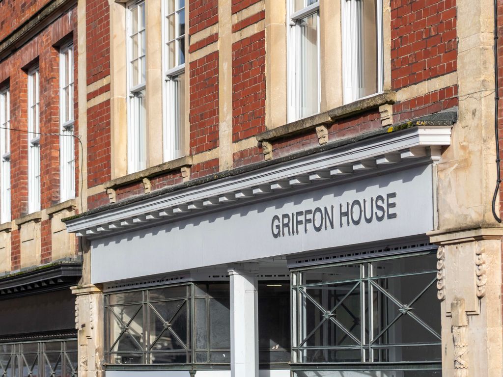 1 bed flat for sale in Griffon House, Church Road, Bedminster BS3, £165,000
