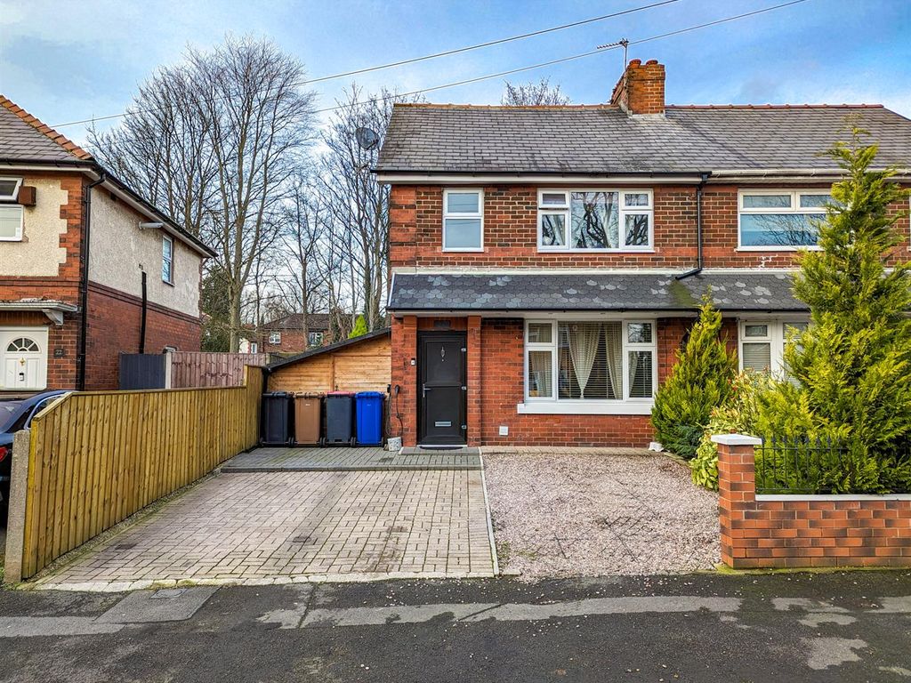 3 bed semi-detached house for sale in Wardley Avenue, Worsley, Manchester M28, £239,950