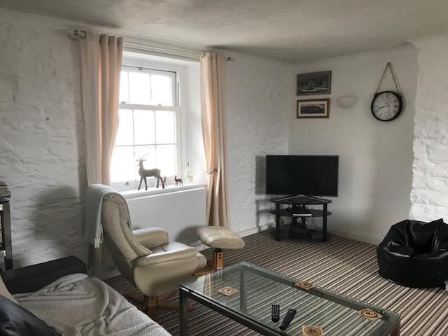 2 bed flat to rent in King Street, Brixham, Devon TQ5, £875 pcm