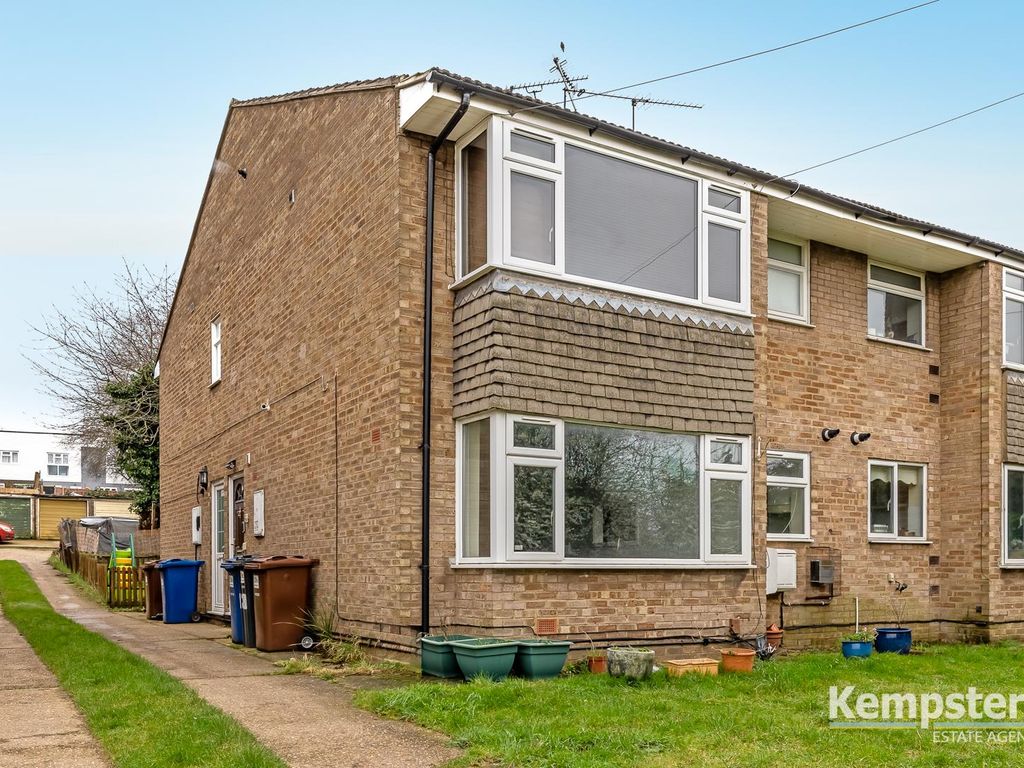 2 bed maisonette for sale in Southend Road, Corringham, Stanford-Le-Hope SS17, £225,000