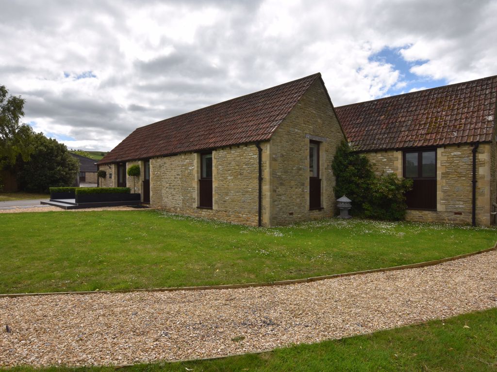 Barn conversion to rent in Lower Ledge Farm, Doynton, Chippenham, Wiltshire SN14, £1,667 pcm