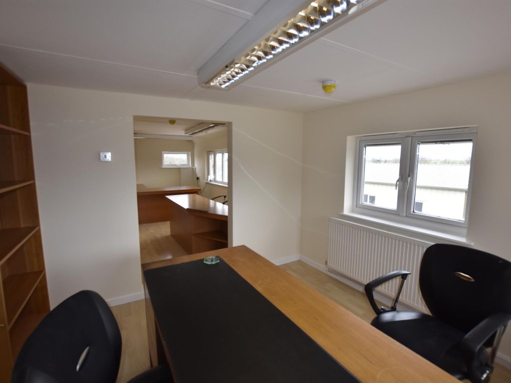 Office to let in Lower Wick, Dursley, Gloucestershire GL11, £13,000 pa