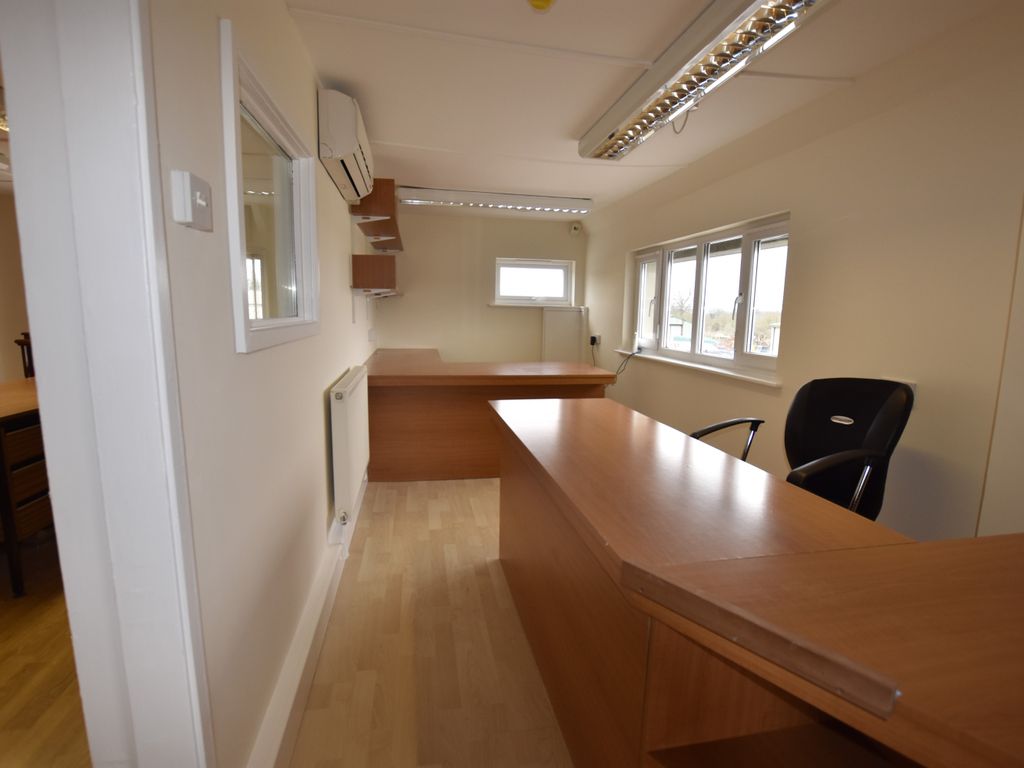 Office to let in Lower Wick, Dursley, Gloucestershire GL11, £13,000 pa