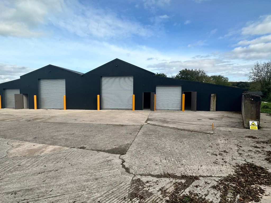 Light industrial to let in East Woodlands Farm, East Woodlands, Frome, Somerset BA11, £12,000 pa
