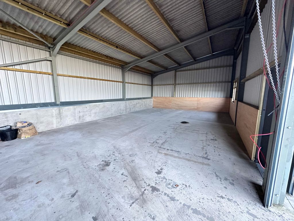 Light industrial to let in Freezing Hill, Wick, Bristol, South Gloucestershire BS30, £9,000 pa