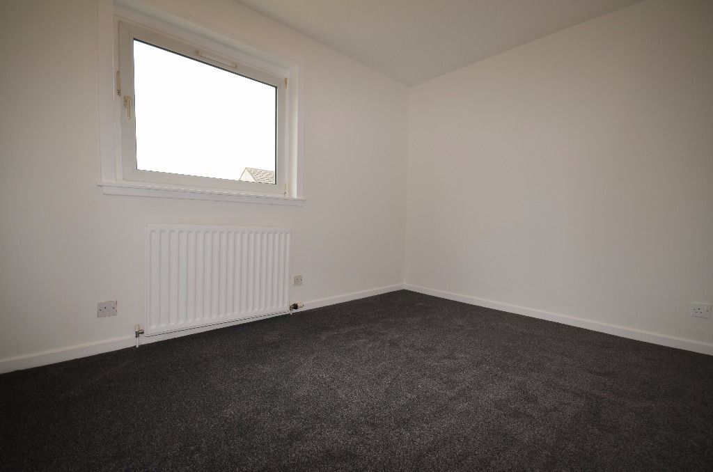 3 bed end terrace house to rent in Arbroath Grove, Hamilton, South Lanarkshire ML3, £775 pcm